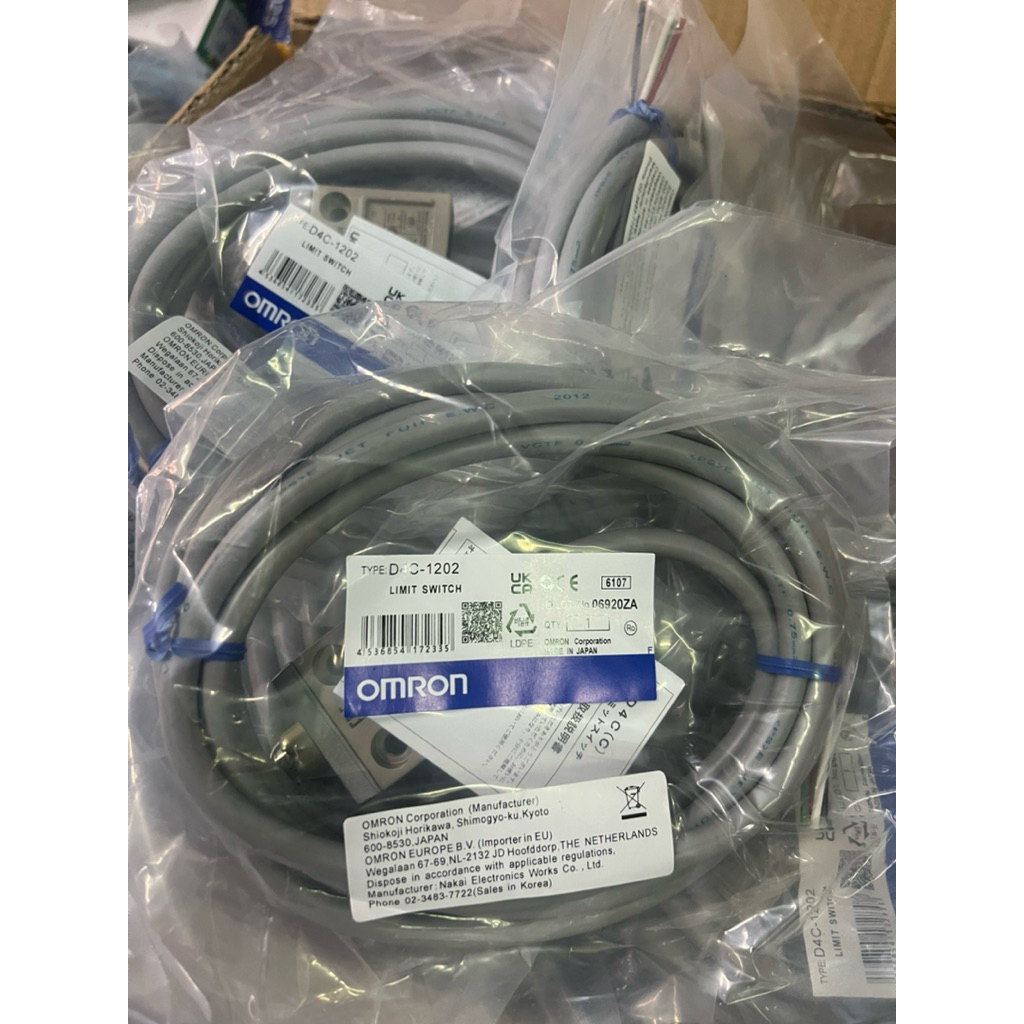 D4C-1202 - OMRON INDUSTRIAL AUTOMATION - LIMIT SWITCH, 250VAC, 5A