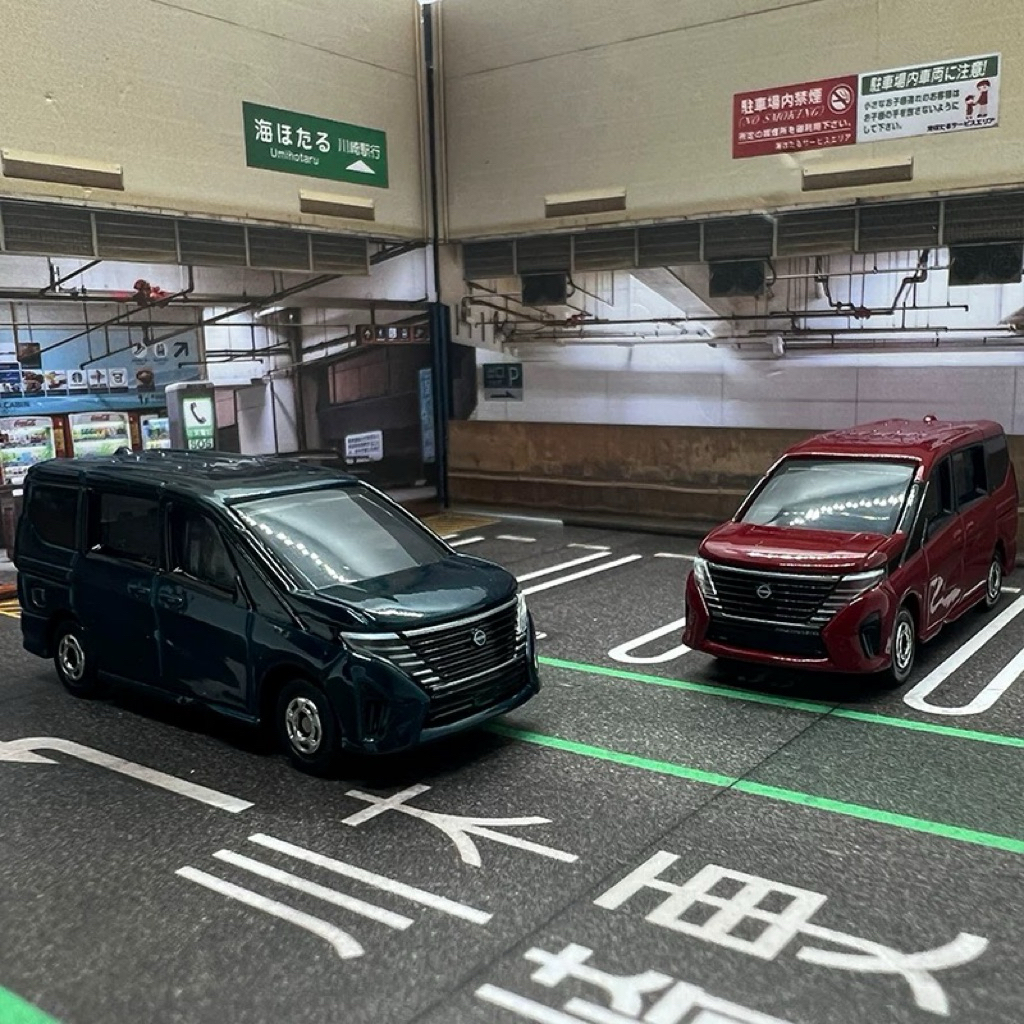 TakaraTomy Model Nissan Serena สัดส่วน 1/67 โมเดลจำลองรถนิสสันเซเรน่า Tomy