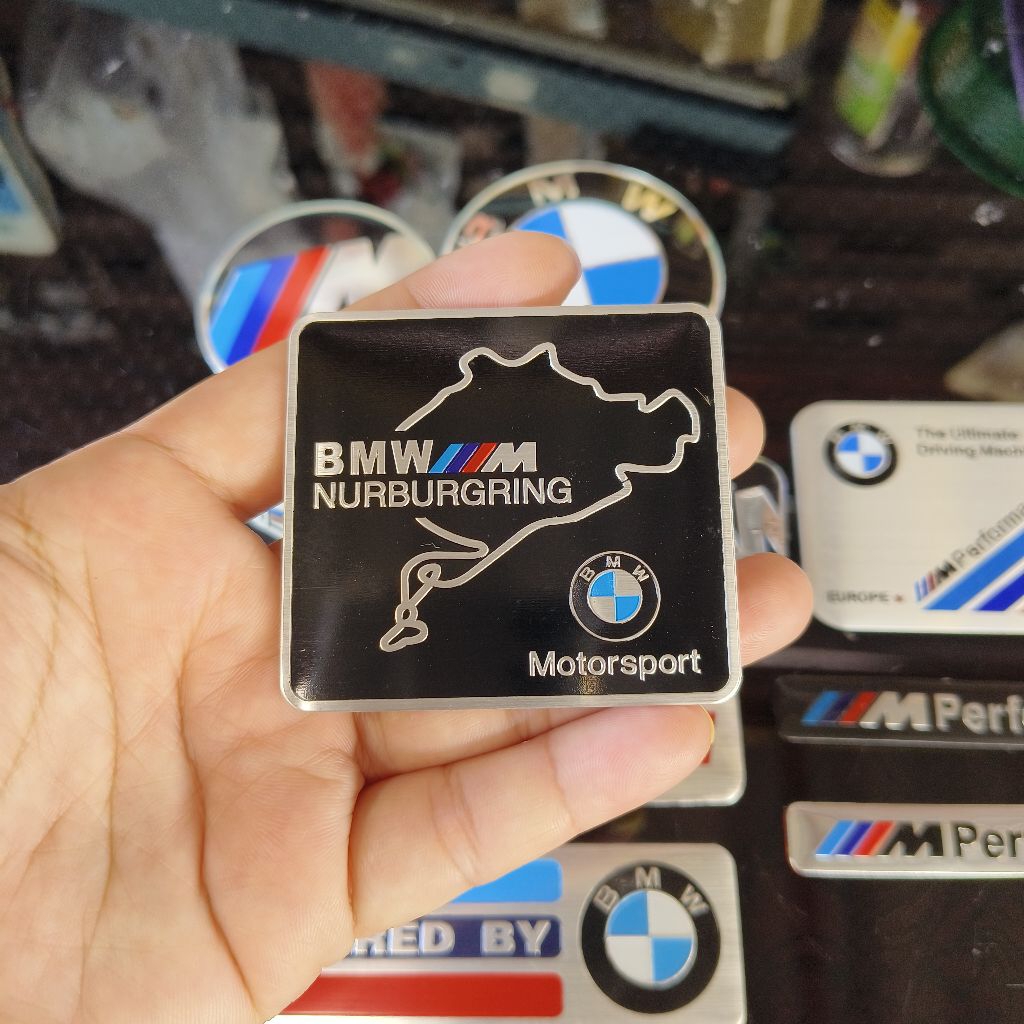 โลโก้ BMW สติ๊กเกอร์ BMW ลายธง ขนาด 6 cm