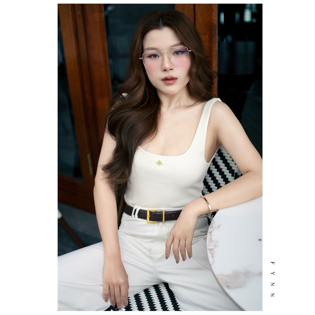 Apisara : FYNN TANK TOP. ( พรี 5 วัน ) อก 28-38