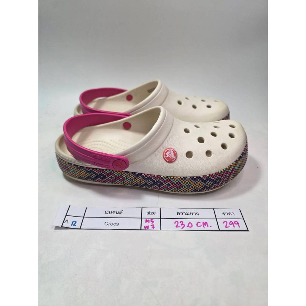 (A12) CROCS ขาวสายชมพู มือสอง ✅️✅️ sz.M5/W7 ยาว 23.0 cm. สวย สภาพดี ตำหนิตามภาพ ไม่ผลต่อการใช้งาน 29