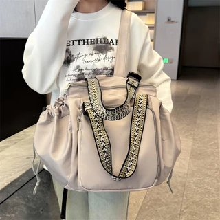 🎒(รุ่น 2026) กระเป๋าถือผู้หญิงขนาดใหญ่ กระเป๋าเดินทางสำหรับสุภาพสตรี จุของเยอะ หลายช่อง จัดเก็บเป็นระเบียบ ดีไซน์ใหม่