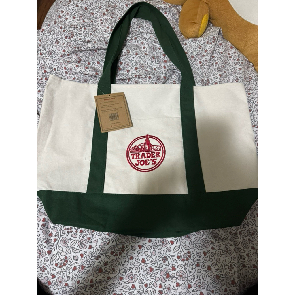 กระเป๋าผ้า  tote bag Trader Joe’s