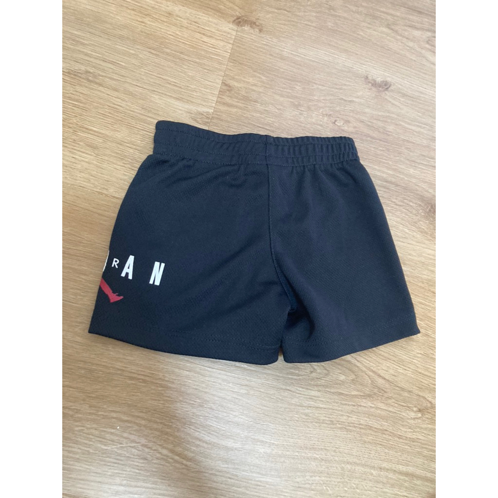 กางเกงขาสั้นเด็ก  Jordan  ไซส์ 9 เดือน
