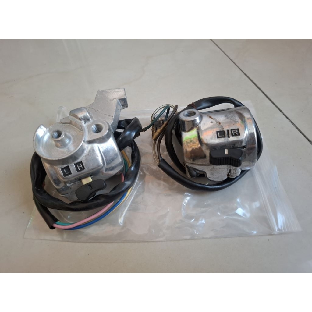 สวิทช์แฮนด์ซ้าย ขวาใส่ Yamaha YL2-YG5-YB100-FS1 ของใหม่งานเก่าเก็บ(ไม่แท้)สภาพสวยพร้อมใส่ใช้งานได้เล