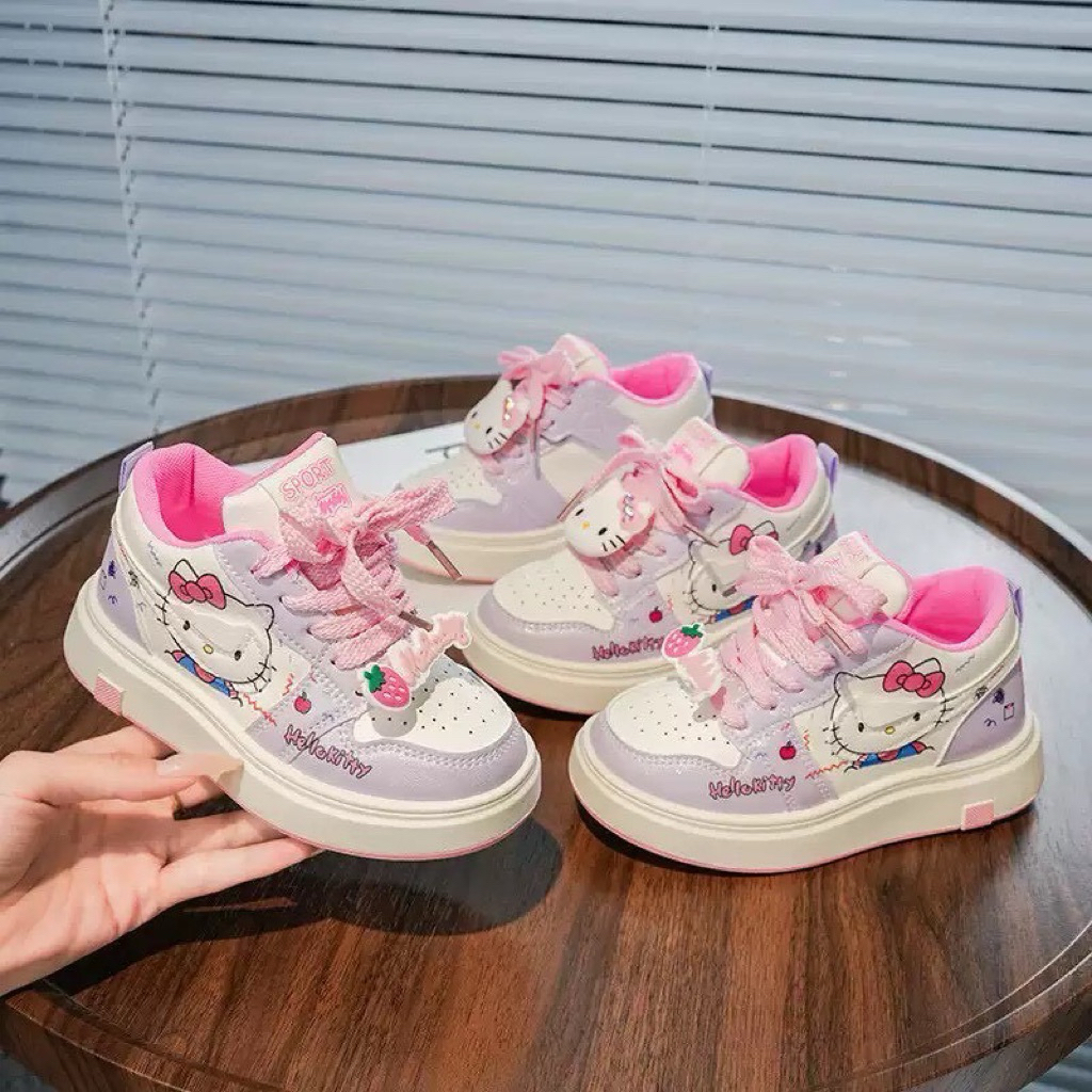 รองเท้าผ้าใบลายคิตตี้ สีสวยละมุน💖
