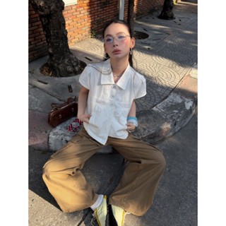 short-sleeve shirt เสื้อเชิ้ตแขนสั้น แต่งกระดุมใหญ่ มีกระเป๋…