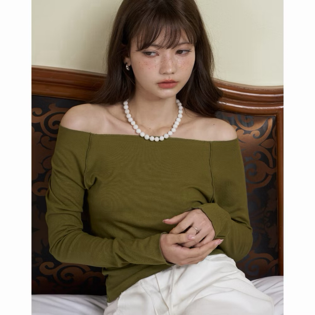 Mousse long sleeve เสื้อแขนยาวคอปาด จาก Ketch