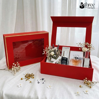 กล่องของขวัญ กล่องหน้าต่าง สีแดงขอบทอง ขนาด 23x31x8 cm. กล่อ…