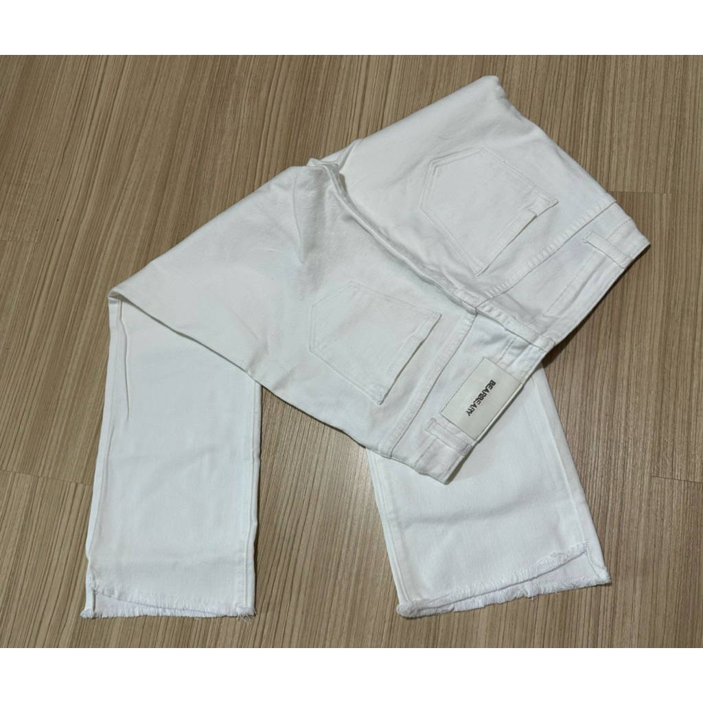 กางเกงยีนส์ผ้ายืดสีขาว Bearbeary สภาพดี