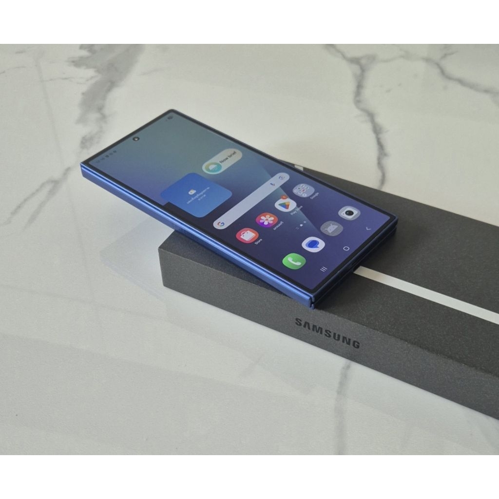 Samsung Galaxy Z Fold 7  (12/256GB) ของแท้ ศูนย์ไทย  มีประกัน สี Blue Shadowฝาหลังมีรอย ขายเป็นสินค้