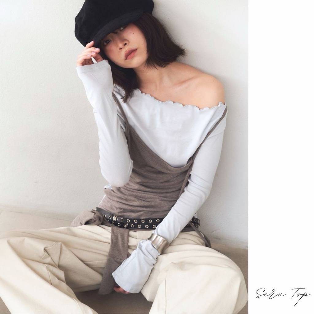 AMUSE BKK - Sera Top เสื้อเลเยอร์ทูโทนปาดไหล่ ดีไซน์แต่งสายยาวด้านหน้า รูปที่ 4