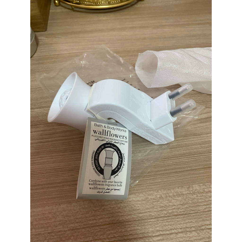 ของใหม่ป้ายห้อย bath & bodyworks wallflowers wallflower plug home fragrance diffuser ปลั๊ก วอลล์ฟลาว