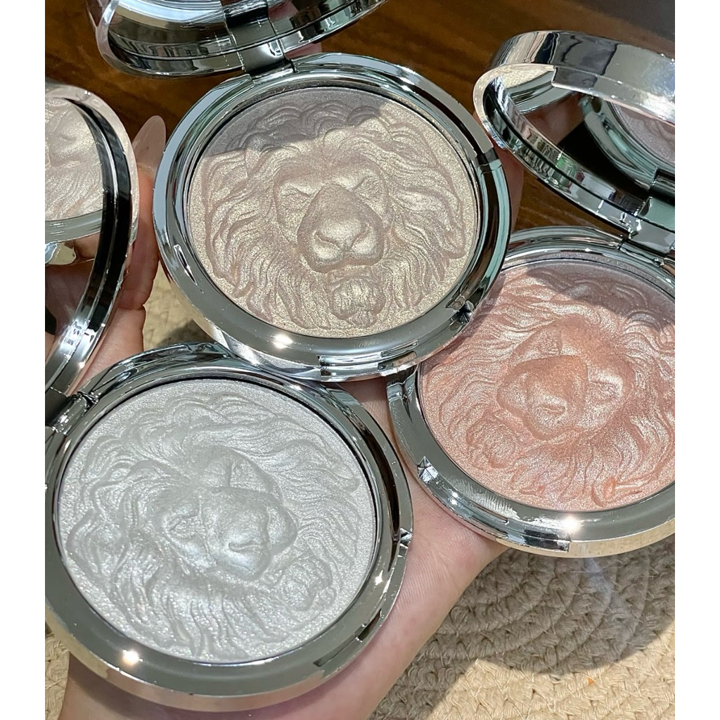 พาเลท ไฮไลท์ บลัชออน 4 in 1 CMAADU​ Highlight หน้าฉ่ำวาว เนื้อชิ​มเมอร์​วิ้งค์ๆ หน้าพุ่ง สีสวย สีชัด ติดทนนาน 4u2