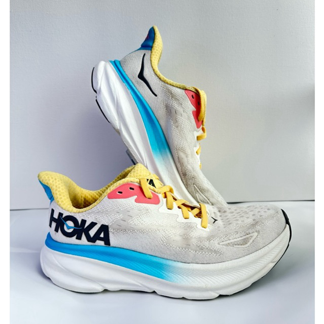 รองเท้าวิ่งมือสอง Hoka Clifton 9