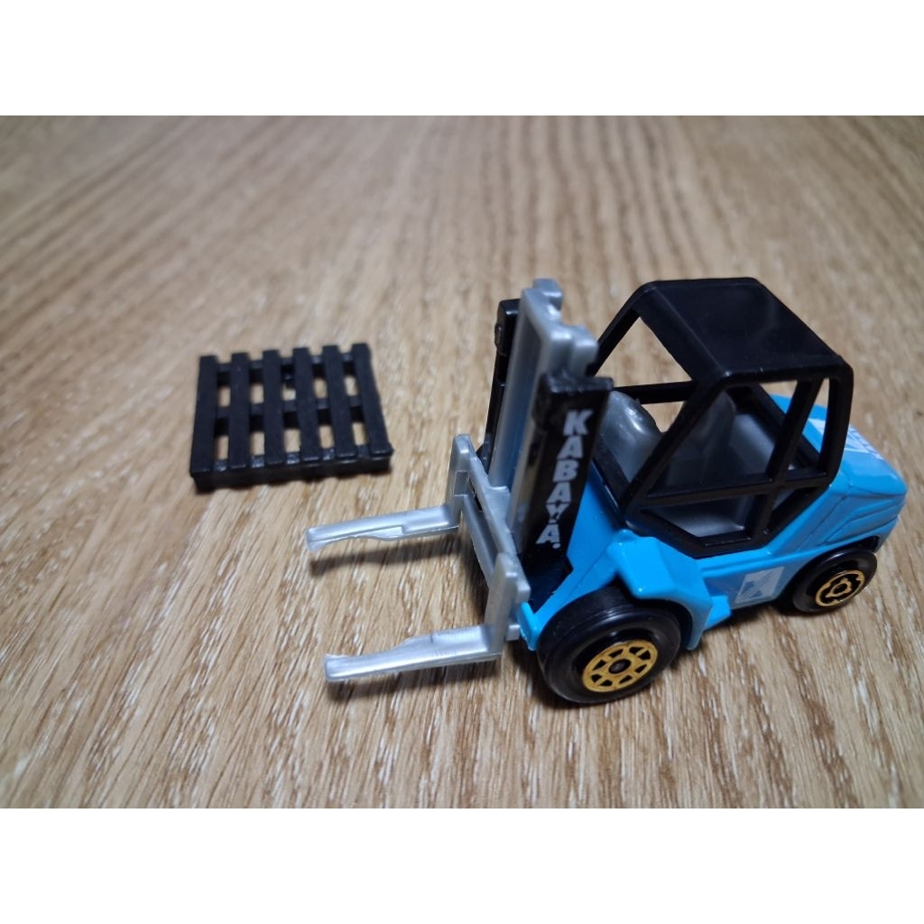 โมเดลรถ Majorette CHARIOT ELEVATEUR  มาจอเร็ท