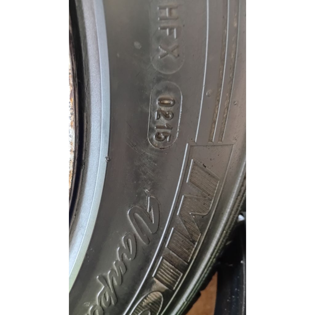 ล้ออะไหล่กระบะขอบ15 5รู114พร้อมยาง205/70r15(ยางเกษตร)ขายตามสภาพ