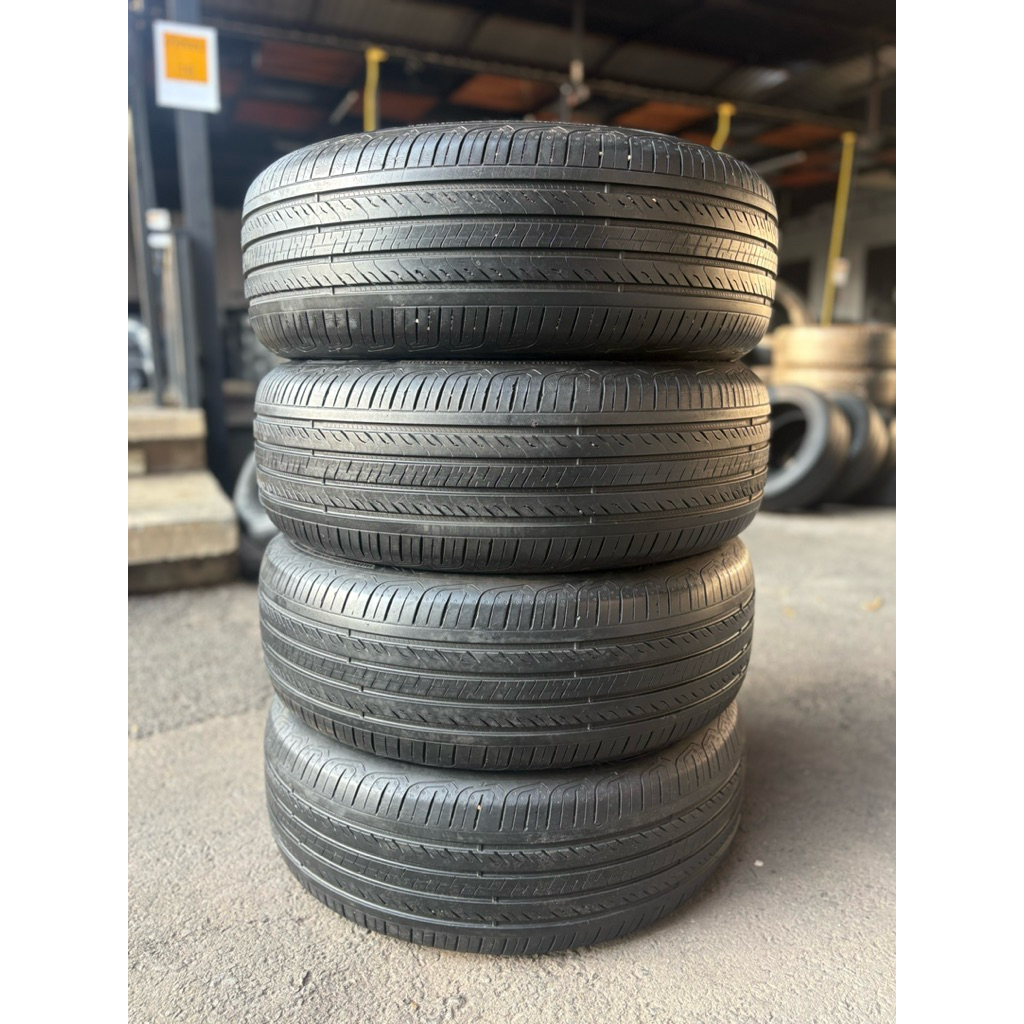 ยาง % 215/60R17 Goodyear ปี 22 ไร้ปะ ดอกยางหนา ใช้งานต่อได้นาน (ราคาต่อเส้น)
