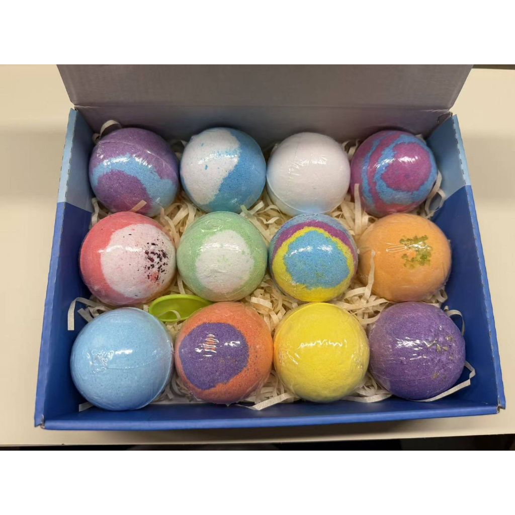 ลูกบอลน้ำเป็นตัวกล่องละ290บาท