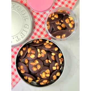Chocolate Macadamia Cookies