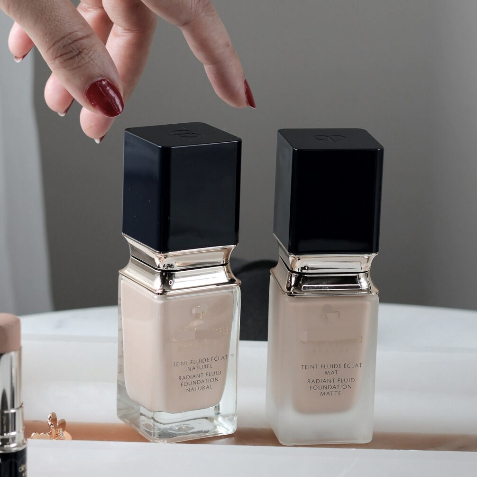 แบ่งขายรองพื้นไฮโซ CLÉ DE PEAU Radiant Fluid Foundation Natural / Matte