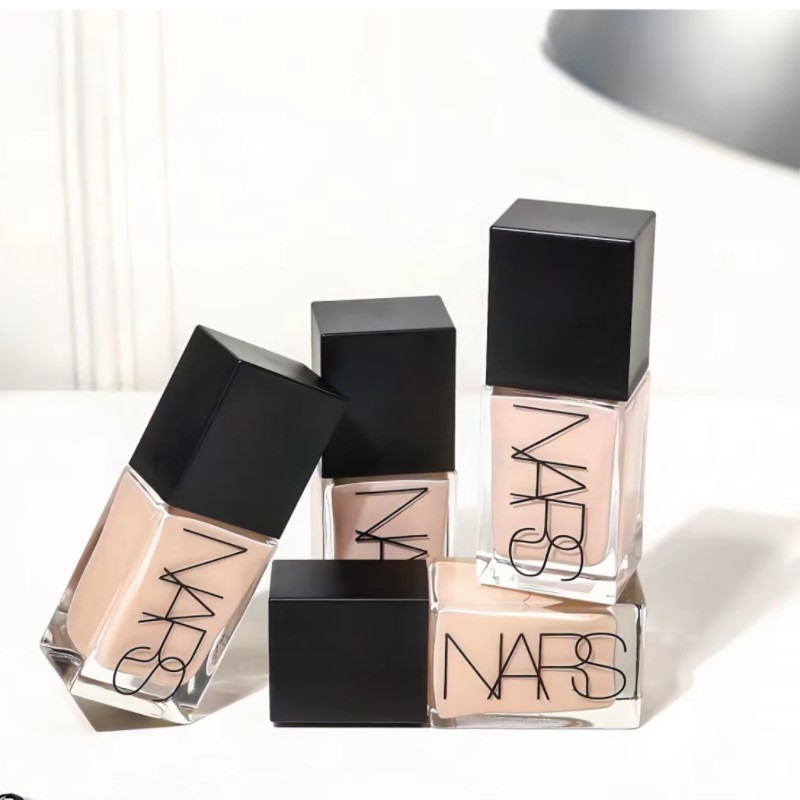 จัดส่งภายในวันเดียวกัน 👑 ของแท้ 💯 NARS Light Reflecting Foundation 30ml นาร์ส รองพื้นสูตรผสมล้ำยุค. #L0 #L1 #L2
