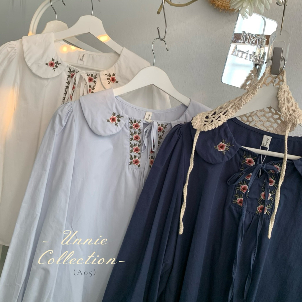 Unnie collection (A05)เสื้อปกคอบัว ปักลายดอก ขอบกุ้นแต่งผูกโบว์ งานดีไซน์เกาหลี 💖 แต่งปักลายดอกแน่นๆช่วงอกเลยค่า ☁️☁️