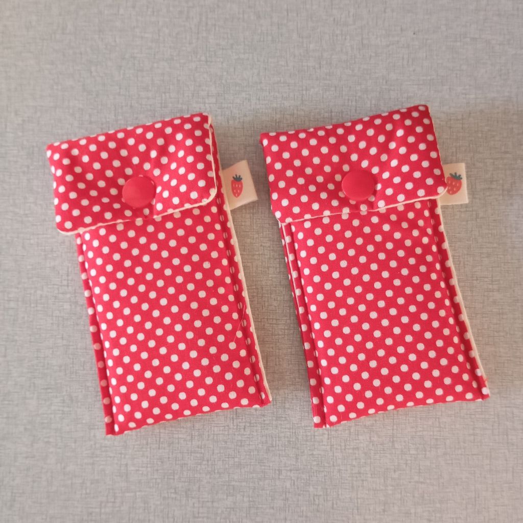 พร้อมส่ง ! กระเป๋าใส่ลิป ยาดม 6*11 cm. ฝาปิดตรง ใส่ลิปยาดม ได้ 2 แท่ง