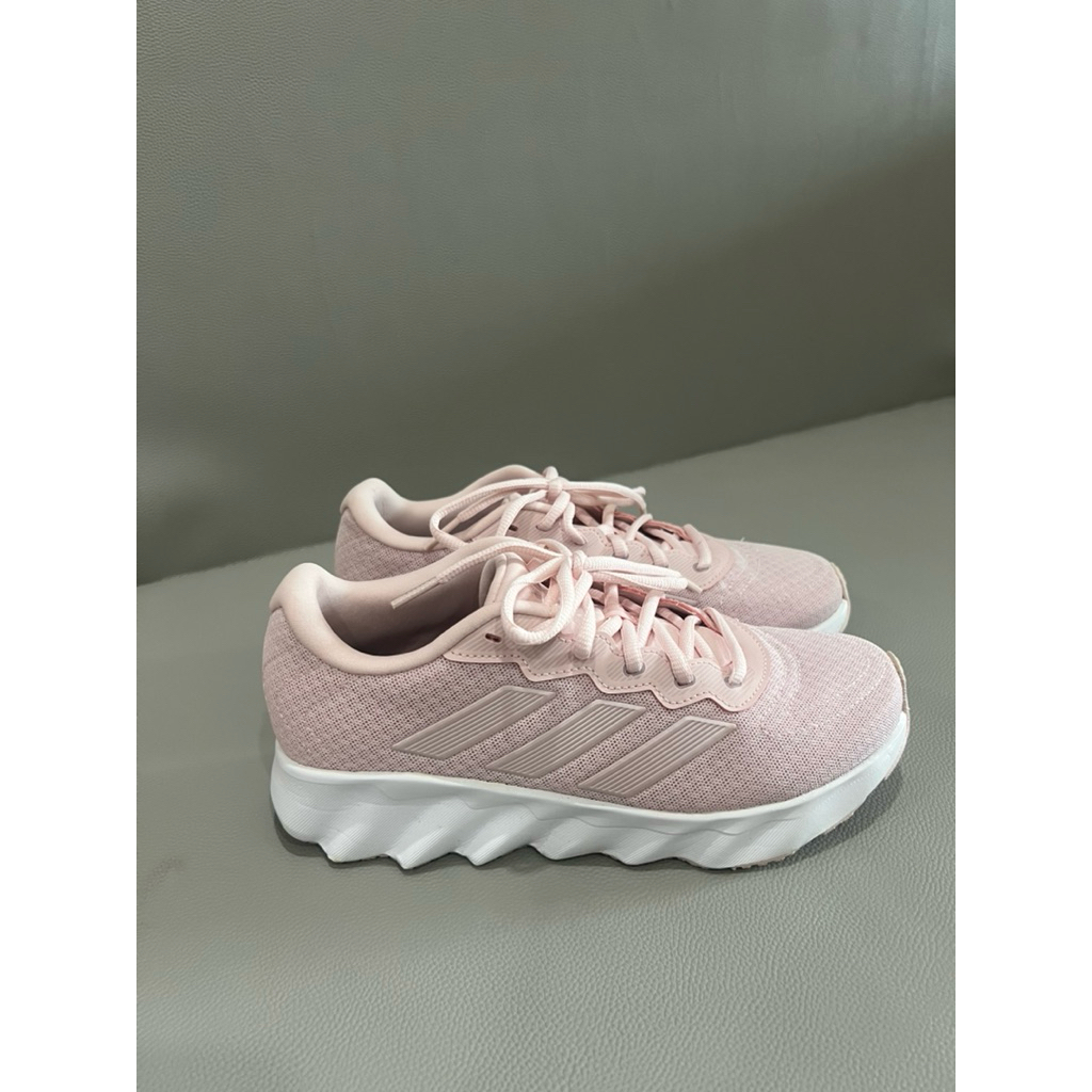 adidas วิ่ง รองเท้าวิ่ง Switch Move ผู้หญิง สีชมพู IF9342 มือสอง ไซส์ 5.5 UK