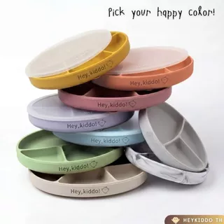 Heykiddo : Oval silicone suction plate จานซิลิโคนก้นดูดทรงรีพร้อมฝาปิด ฐานใหญ่ ดูดแน่น ช่องแบ่ง4ช่อง