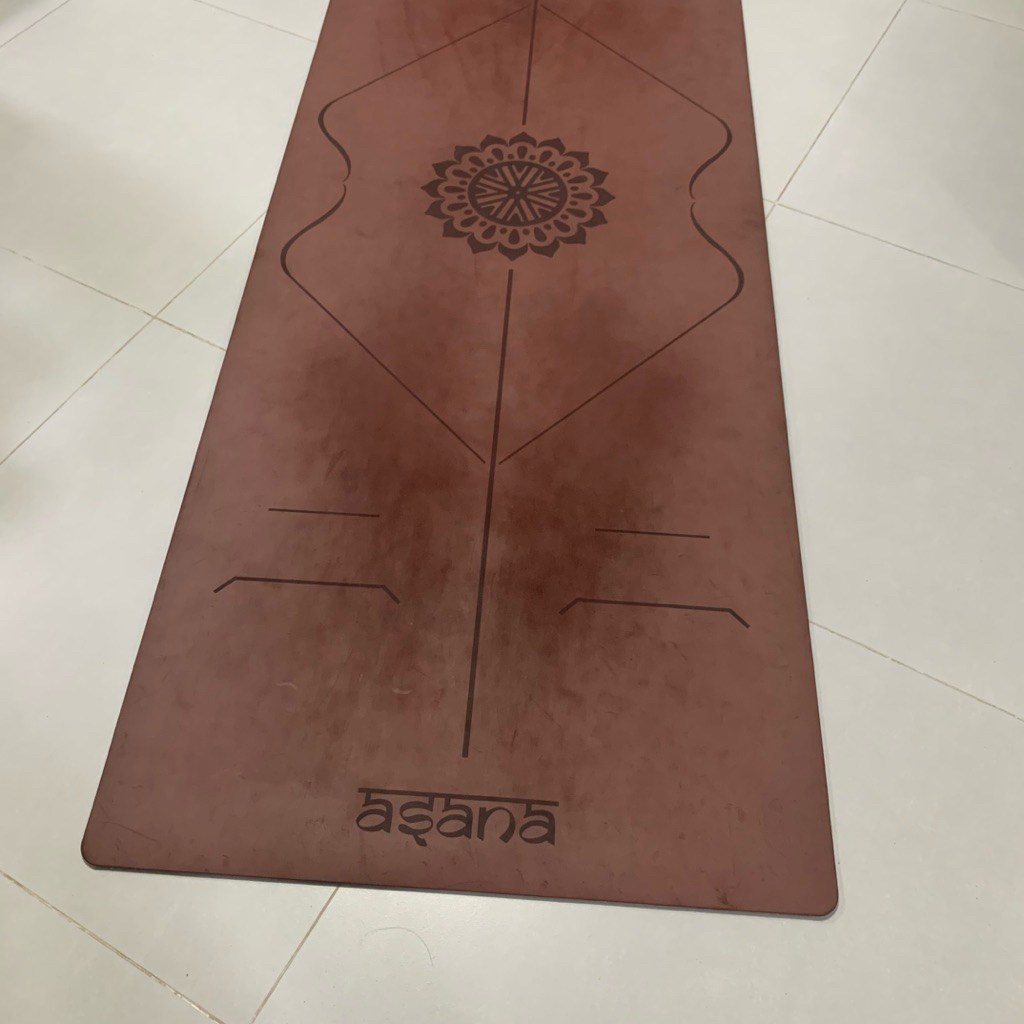 (used) asana yoga mat เสื่อโยคะ สีน้ำตาล
