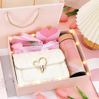 ชุดกล่องของขวัญกระเป๋าสตรี ของขวัญวันเกิด ของขวัญแต่งงาน ของขวัญเพื่อนรัก ของขวัญวันแม่ gift box
