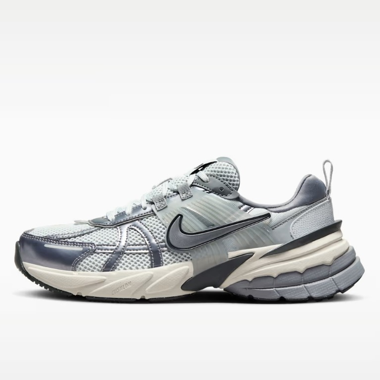 รองเท้าผู้หญิง Nike V2K Run ของแท้ ป้ายไทย