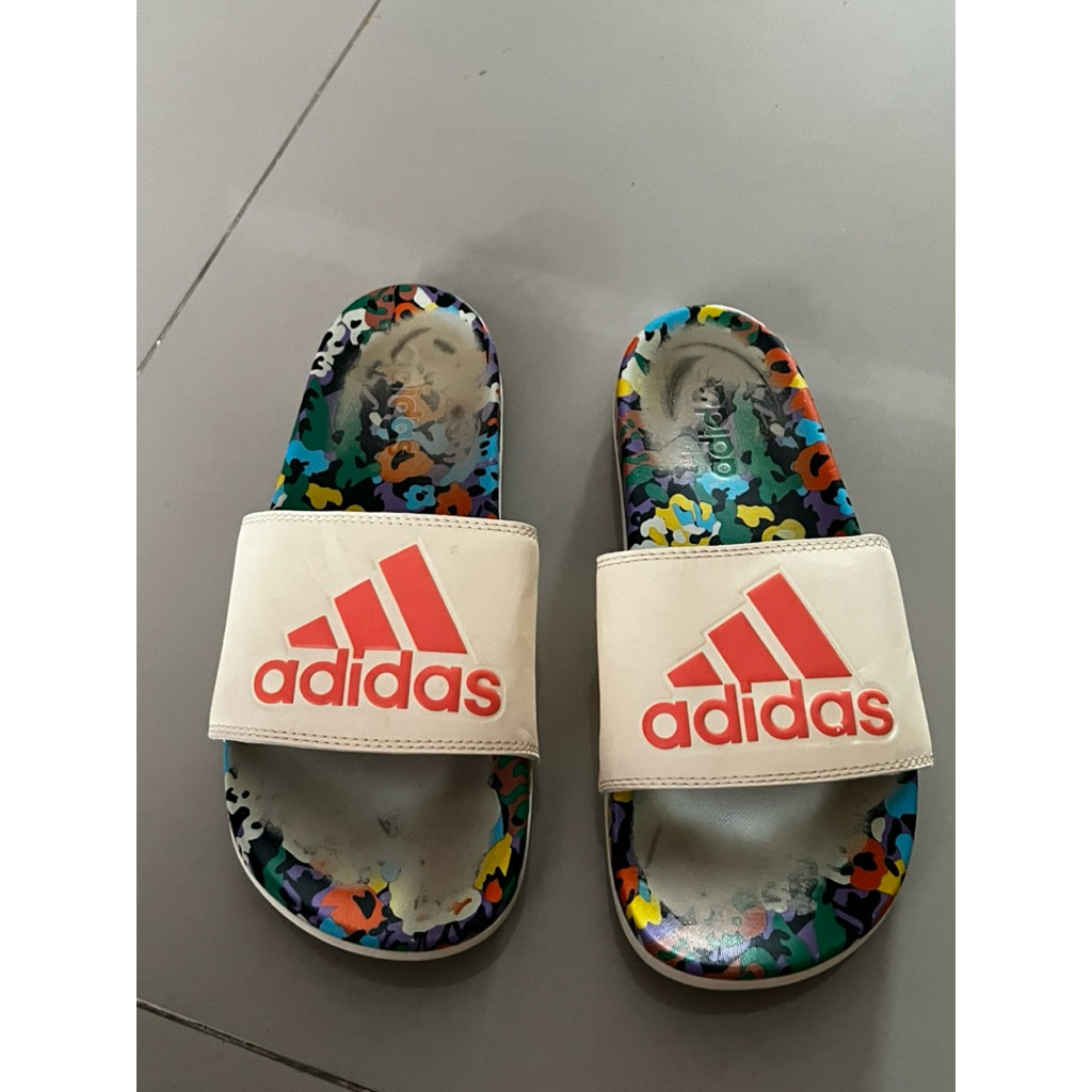 รองเท้าแตะ adidas Adilette Comfort Slides size US 7 UK 6 FR 39 JP 245 CHN 240 เหมาะกับเท้า 24.4 -25.