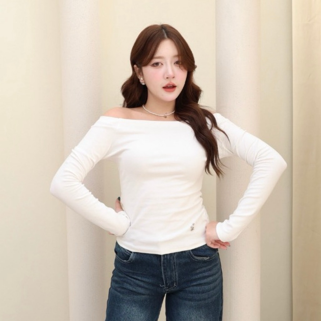 ส่งต่อ เสื้อปาดไหล่ Jarinya size l
