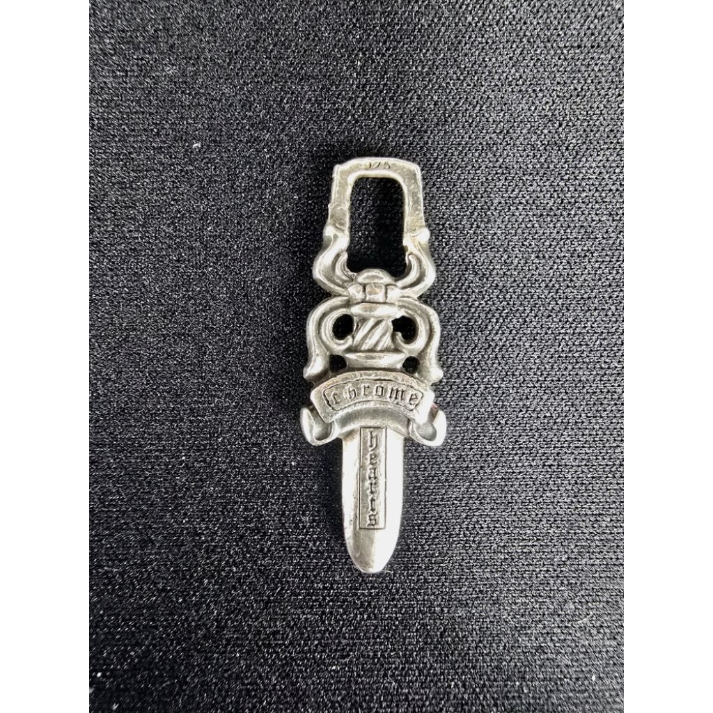Chrome Hearts Dagger Pendant ของแท้