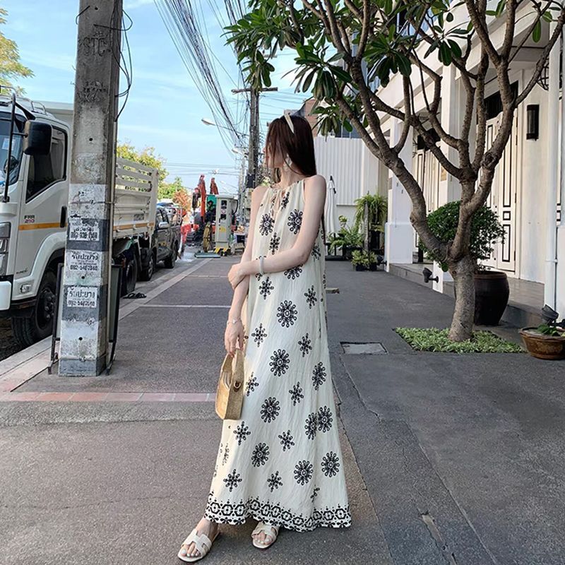 เสื้อผ้าผู้หญิงไซส์ใหญ่ สไตล์จีนใหม่ ธีมทะเลทราย ชุดเดรสสายเดี่ยวสไตล์ใหม่สำหรับฤดูร้อน ชุดเดรสสำหรับไปเที่ยวทะเล ชุดเดร