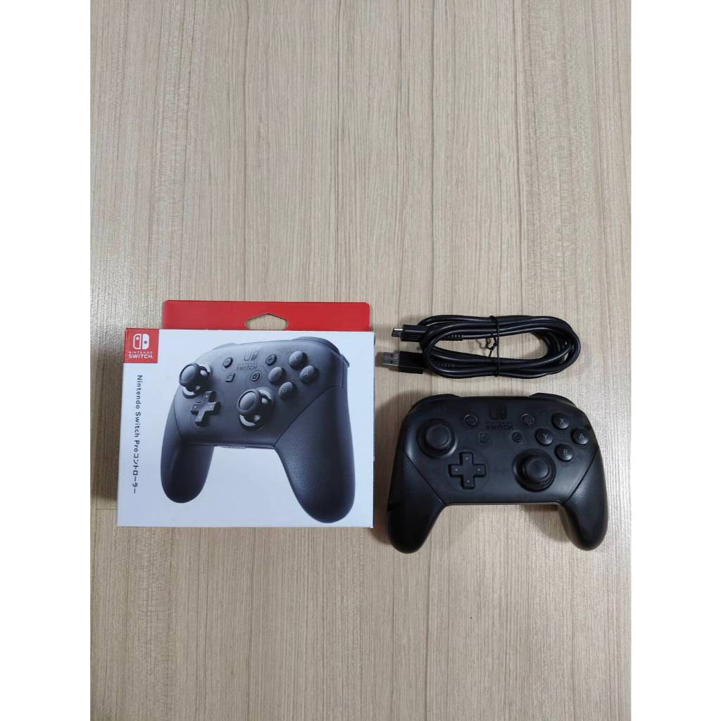 มือสอง จอย NSW Nintendo Switch Pro Controller ของแท้ มีกล่องและสายชาร์จ