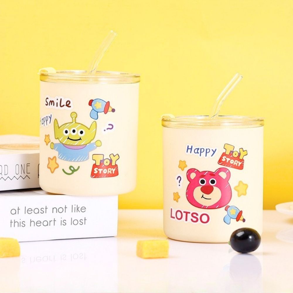 แก้วน้ำลายการ์ตูน 350 ml. มีฝาปิดกันฝุ่น กันหก พร้อมหลอดแก้ว แบบมีกล่องใส่ มอบเป็นของชำร่วย ของขวัญได้ ส่งจากไทย!!!