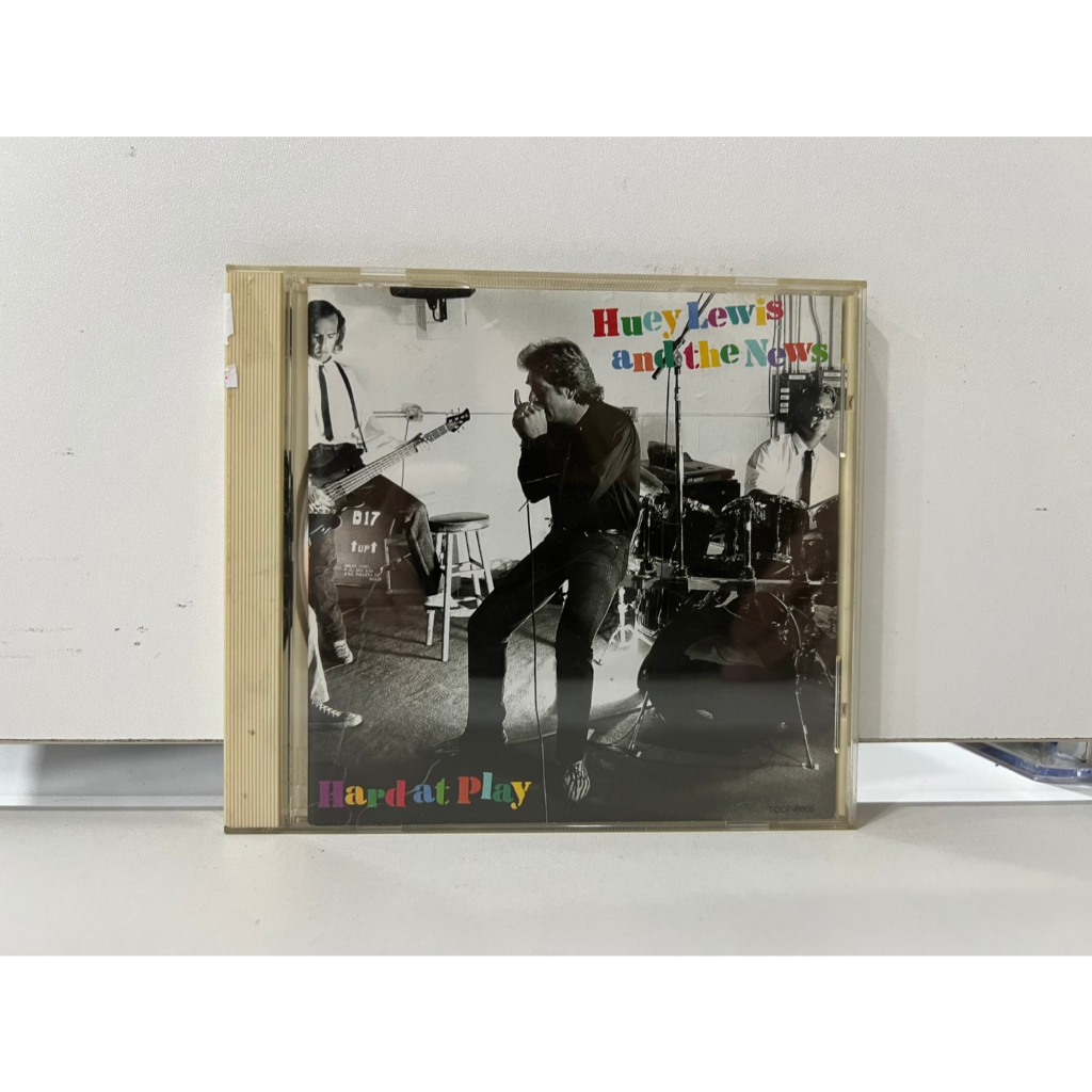 1 CD MUSIC ซีดีเพลงสากล HUEY LEWIS AND THE NEWS  HARD AT PLAY (B17D12)