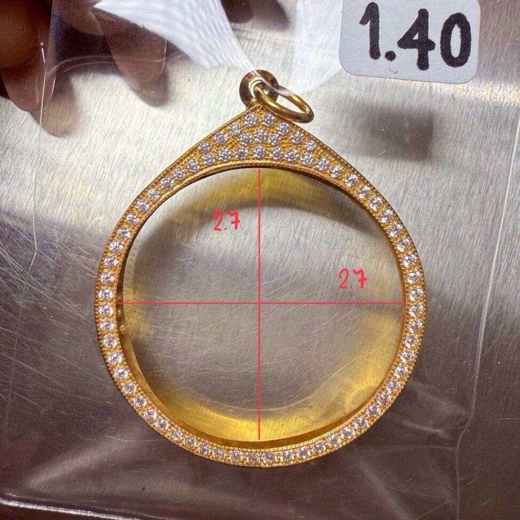กรอบพระทองแท้80 ทรง กลม ฝังเพชร CZ💎(ส 2.7 x ก 2.7)