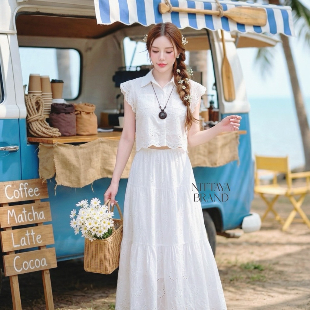 [NITTAYA] D2876 ชุดเซตเสื้อคอปกแขนระบายกระดุมหน้าแต่งกระเป๋ากระโปรงยาวผ้าลายฉลุ+สร้อยคอ ใส่ออกงาน งานมงคล