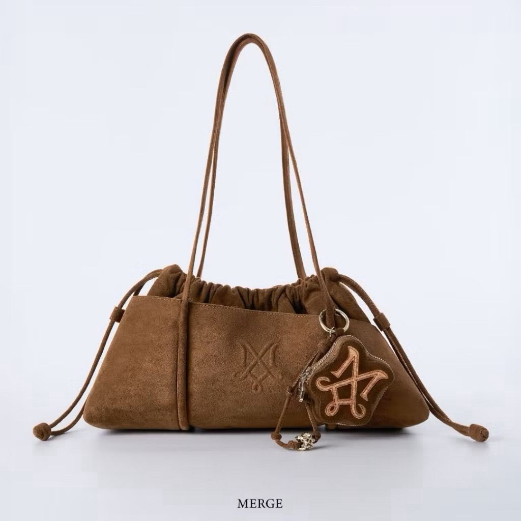 พร้อมส่ง:สินค้าใหม่ Merge Official - Merge It Bag 26