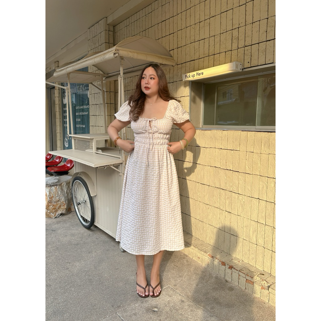 Dreamy Dress เดรสลายสก็อตแขนตุ๊กตา อก36-46 ให้ลุคคุณหนูละมุนสุดๆ