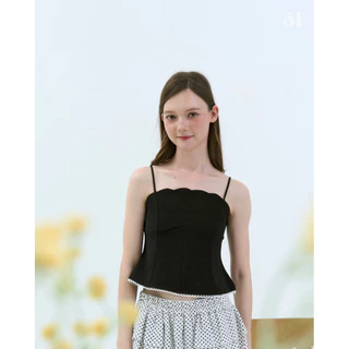 BELLA-ROSE TOP (เฉพาะเสื้อ) สายเดี่ยวดีเทลเว้าโค้งด้านบน แต่งขอบชายลูกไม้เล็กๆ เพิ่มความน่ารักแบบไม่เยอะ