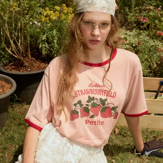 lookbookpetite strawberry fields t-shirt (adult) สี pink,white