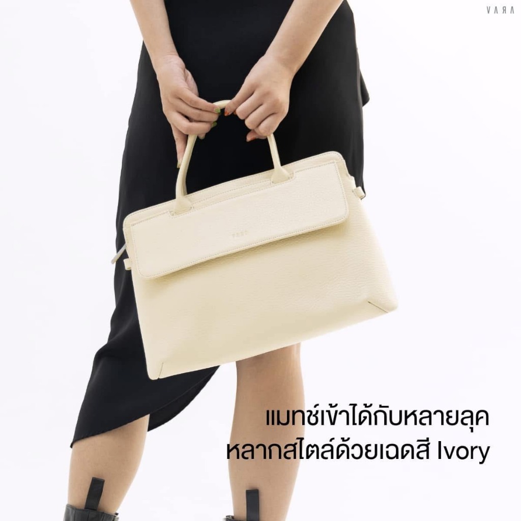 Clearance SALE ไม่สามารถเปลี่ยนคืนได้ Red SNAP Leather Bag กระเป๋าสะพายหนังแท้ By VARA