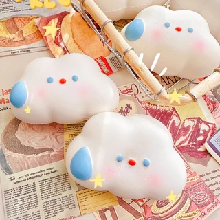 ของเล่นรูปเมฆน่ารักและนุ่มนิ่มนี้จะค่อยๆ กลับคืนสู่รูปทรงเดิม ช่วยให้นักเรียนคลายความเครียดได้