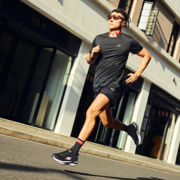 Skechers حذاء جري رجالي Slip-ins GOrun Consistent Pro — صورة 3