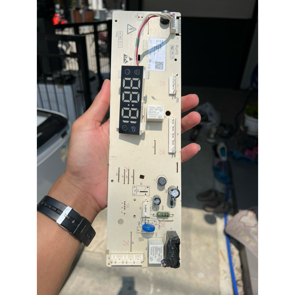 บอร์ดหน้าจอเครื่องซักผ้าแท้ TCL รุ่น P611FLW ขนาด11.0KG (แท้มือสอง)